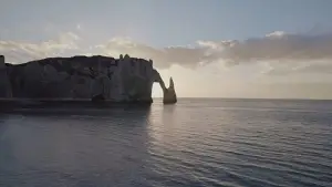 Задник до фильму"La cuisine normande refait son trou" #780444