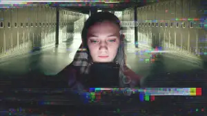 Задник до фильму"Невідомий номер: Шкільний кетфішинг" #661287