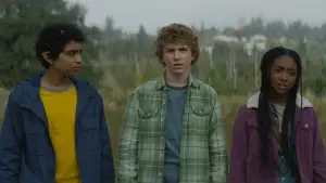 Задник до фильму"A Hero