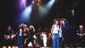 Задник до фильму"Lilith Fair: Building a Mystery" #845179