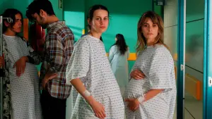 Задник до фильму"Паралельні матері" #259571