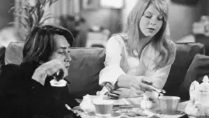 Задник до фильму"Дівчинка, що живе в кінці провулка" #408441