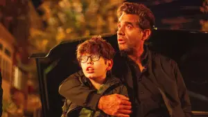 Задник до фильму"Езра: Неналежна поведінка" #663304