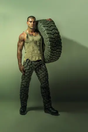 Постер до фильму"Голоднi iгри: Переспiвниця. Частина 1" #566912