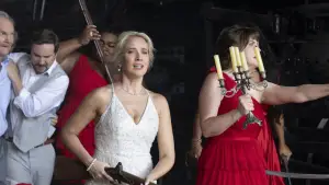 Задник до фильму"Шпигунка на весіллі" #782900