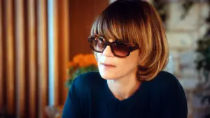 Задник до фильму"Найбагатша жінка світу" #534313