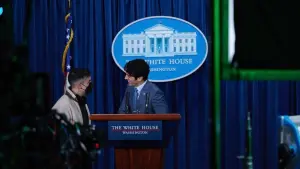 Задник до фильму"Червоний, білий та королівський синій" #178928