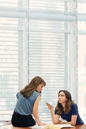 Постер до фильму"Вона сказала" #226773