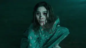 Задник до фильму"Pemukiman Setan" #759313