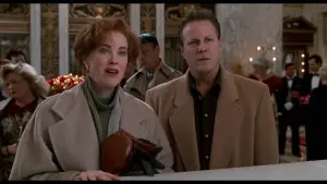 Задник до фильму"Сам удома 2: Загублений у Нью-Йорку" #567023