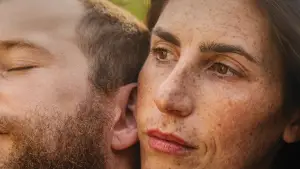 Задник до фильму"Глуха" #599601