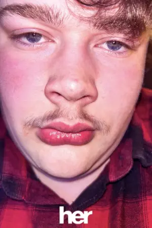 Постер до фильму"Вона" #67382