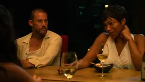 Задник до фильму"Кліпни двічі" #780323