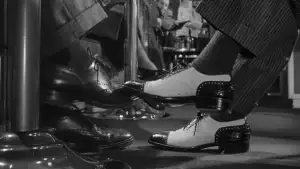 Задник до фильму"Незнайомці в потягу" #801718