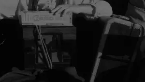 Задник до фильму"Паперовий місяць" #753057