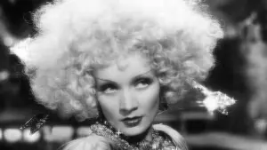 Задник до фильму"Білява Венера" #492355