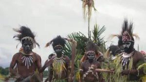 Задник до фильму"Sukundimi Walks Before Me" #777516