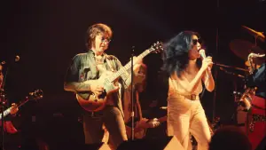 Задник до фильму"Power to the People: John & Yoko Live in NYC" #819293