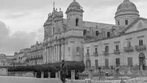 Задник до фильму"Пригода" #533003