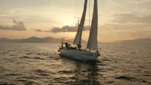 Задник до фильму"Segeljungs - Mit Null Ahnung um die Welt" #784496