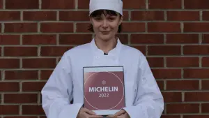 Задник до фильму"Crudo" #464100