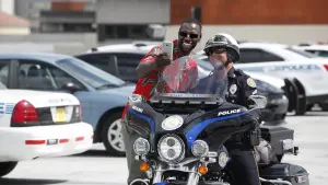 Задник до фильму"Шалена місія в Маямі" #346891