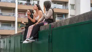 Задник до фильму"Ellbogen" #757059