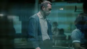 Задник до фильму"Довгий день мандрує в ніч" #362641