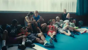 Задник до фильму"La Danse des renards" #770510