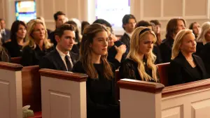 Задник до фильму"Шкодуючи за тобою" #547420