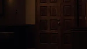 Задник до фильму"Незнайомці" #685631