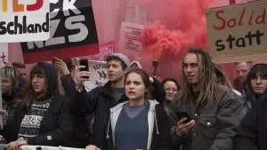 Задник до фильму"А завтра весь світ" #411986