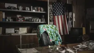 Задник до фильму"Never Get Busted!" #791593