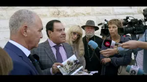 Задник до фильму"I Shall Not Hate" #788381