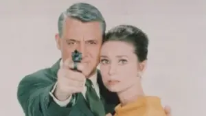 Задник до фильму"Шарада" #723032