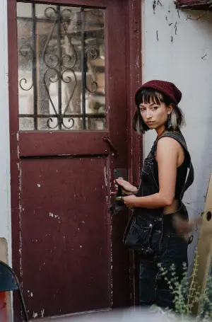 Постер до фільму "Owl"