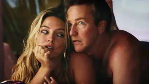 Задник до фильму"Ножі наголо: Скляна цибуля" #592461