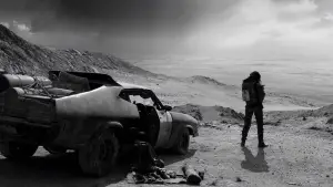 Задник до фильму"Furiosa: A Mad Max Saga: Black & Chrome" #939638