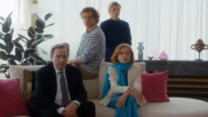 Задник до фильму"Найбагатша жінка світу" #534290