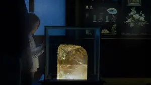 Задник до фильму"Little, Big, and Far" #799684