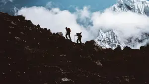 Задник до фильму"Kaizen: 1 an pour gravir l