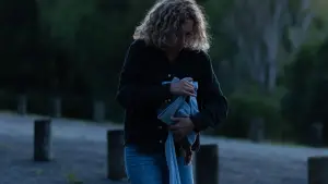 Відео до фільму The Moon Is Upside Down | The Moon Is Upside Down Trailer