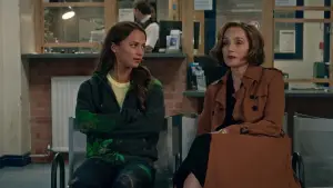 Задник до фильму"Розкрадачка гробниць: Лара Крофт" #620350