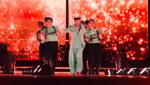 Задник до фильму"지드래곤 인 시네마 [위버맨쉬]" #784682