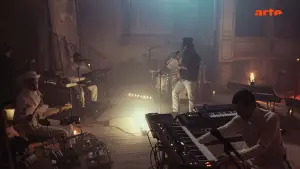 Задник до фильму"Sébastien Tellier au Théâtre de Mirecourt - Passengers" #775343