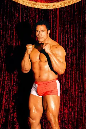 Постер до фильму"Незламний" #526370