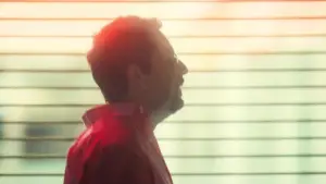 Задник до фильму"Неограновані коштовності" #672098