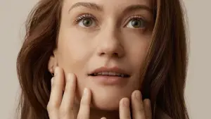 Задник до фильму"Katherine Levac: L