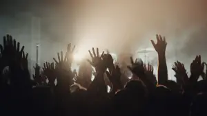 Задник до фильму"We are all Young Gods" #781103