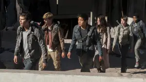 Задник до фильму"Той, що біжить лабіринтом: Випробування вогнем" #621142